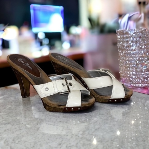 Mia Brown Women's Cream Heeled Mules - Picture 1 of 7